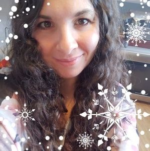 Meet your Posher, Karine